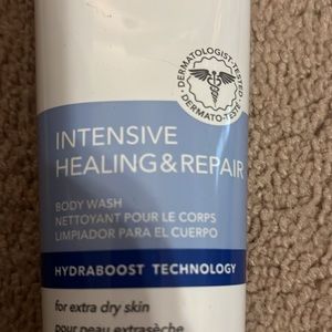 Avon Moisture Therapy intensive healing and repair body wash NEW